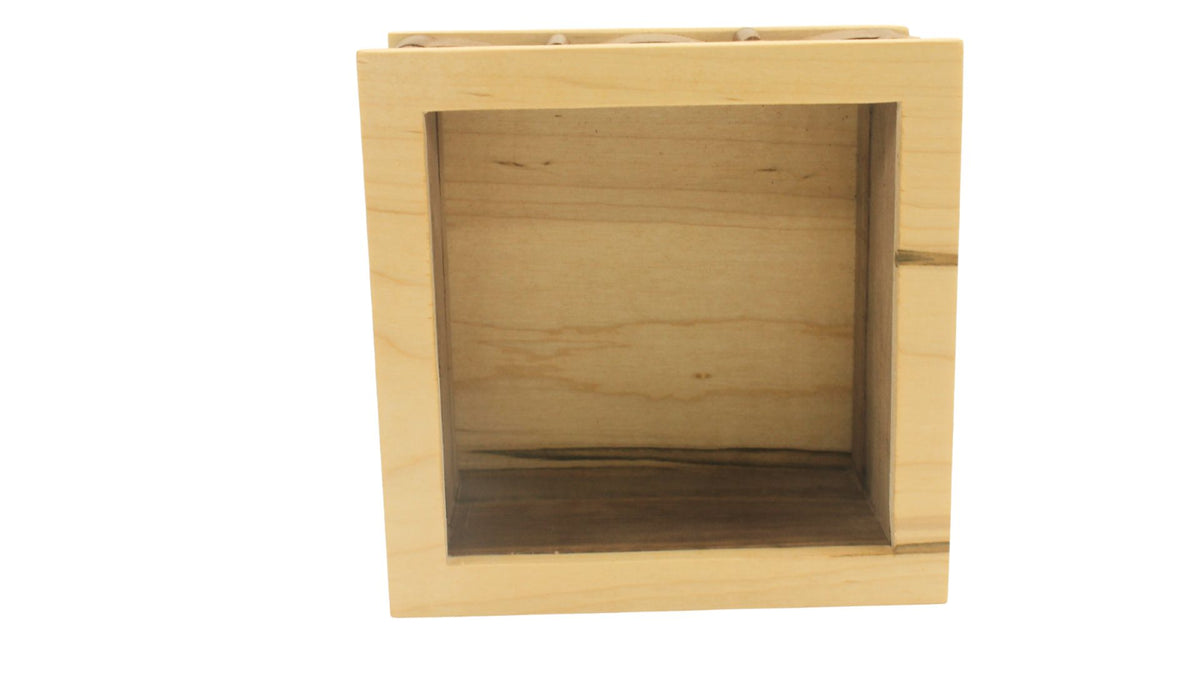 Square weave box