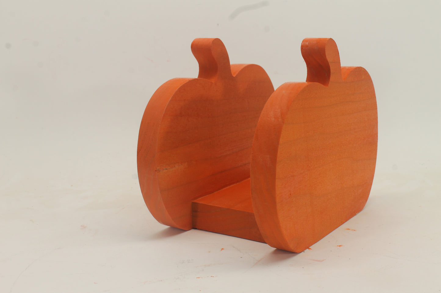 Pumpkin-shaped napkin holder